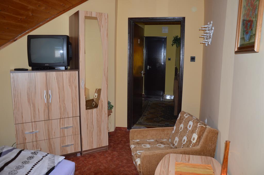 Apartman Anikó Vendégház Harkány Habitación foto